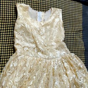 I don't like this dress colour